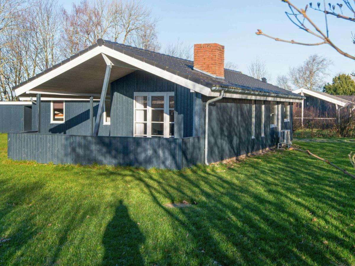 8 Person Holiday Home In B Rkop Egeskov  Exterior photo