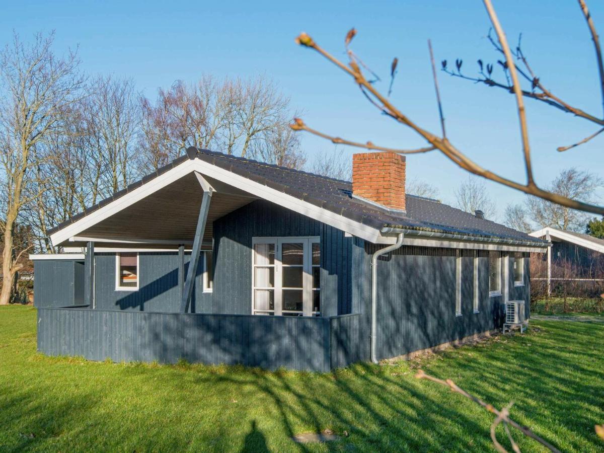 8 Person Holiday Home In B Rkop Egeskov  Exterior photo