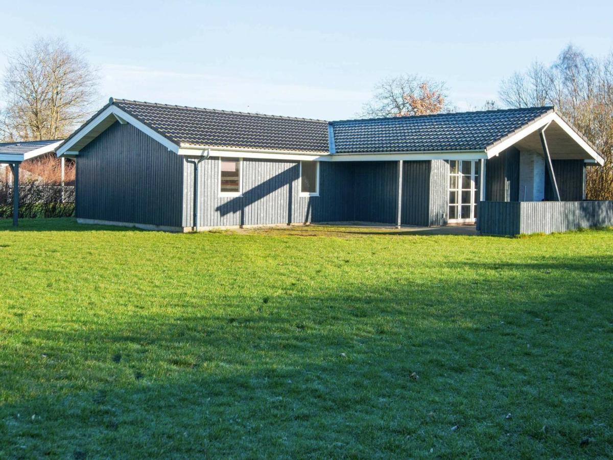 8 Person Holiday Home In B Rkop Egeskov  Exterior photo